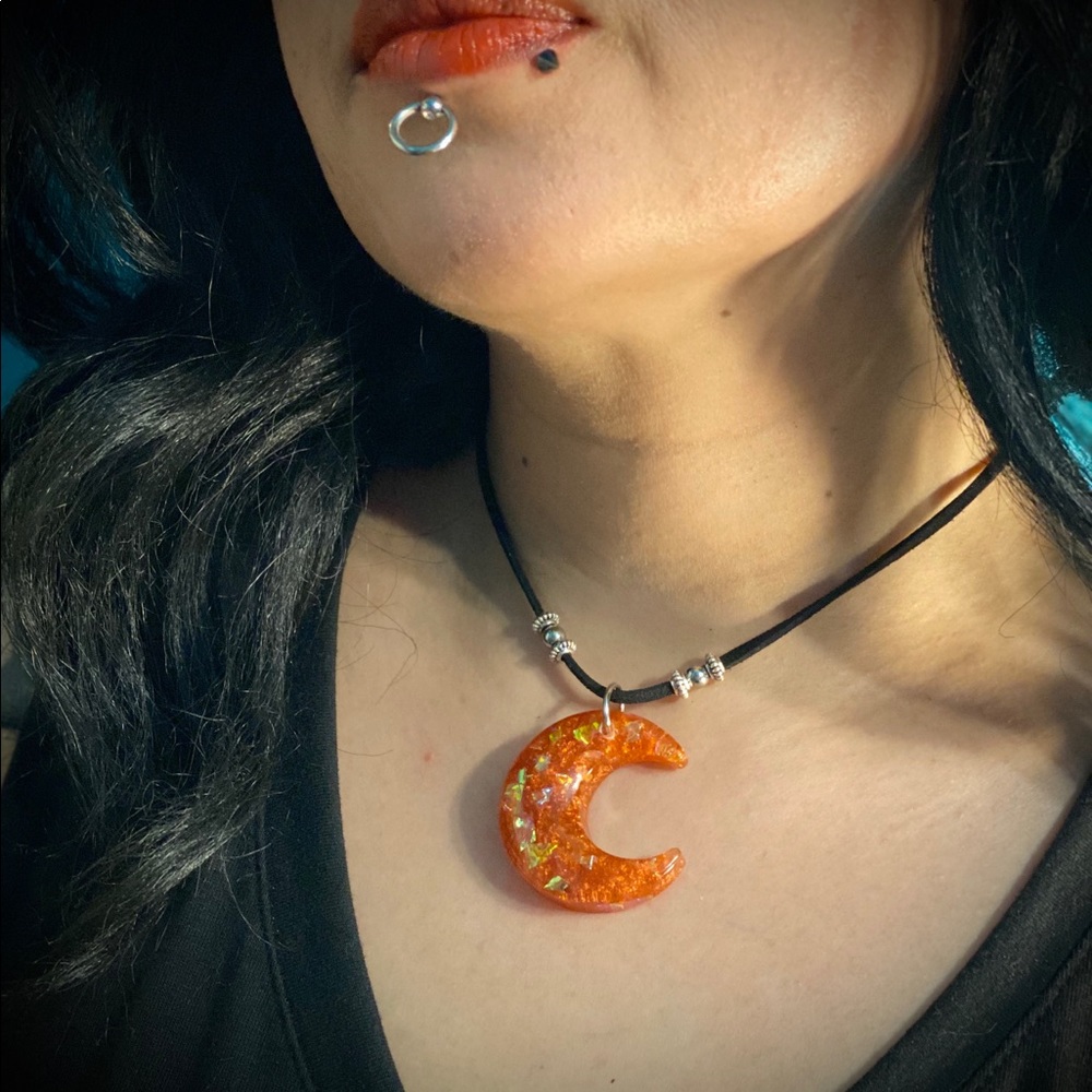 Orange & iridescent glitter resin crescent moon - Picture 10 of 14